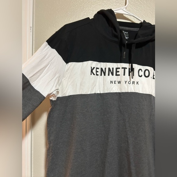 💰2/$10 Kenneth Cole black, Grey& white color block Pullover hoody size M - Picture 4 of 9